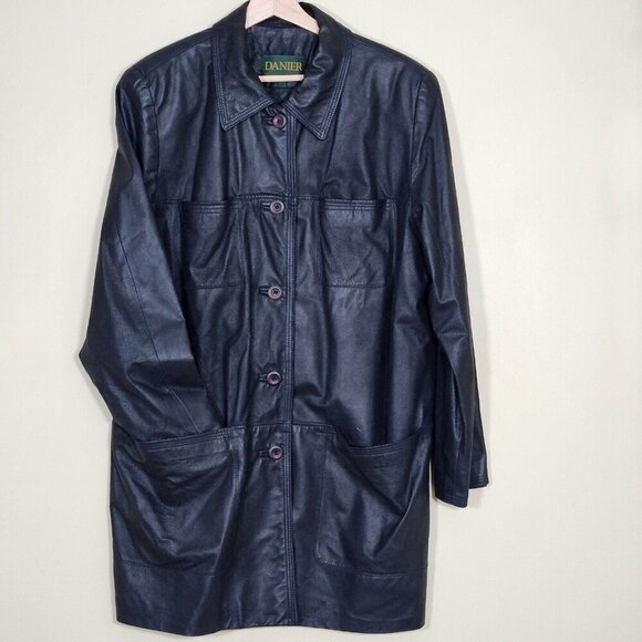 Danier Jacket Womens L Eggplant Purple Leather Pockets Buttons Lined Classic - Picture 1 of 16